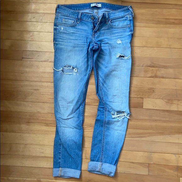Hollister Jeans - Picture 2 of 3